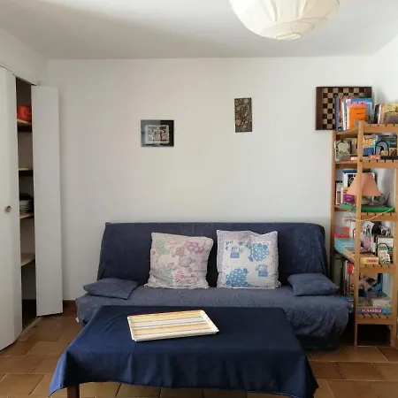 T2 36 M2, Rdc De Villa, Clim, Gd Jardin Clos, Animx Ok, Quartier Mt Faron Tres Calme, Wifi, Parking Apartment
